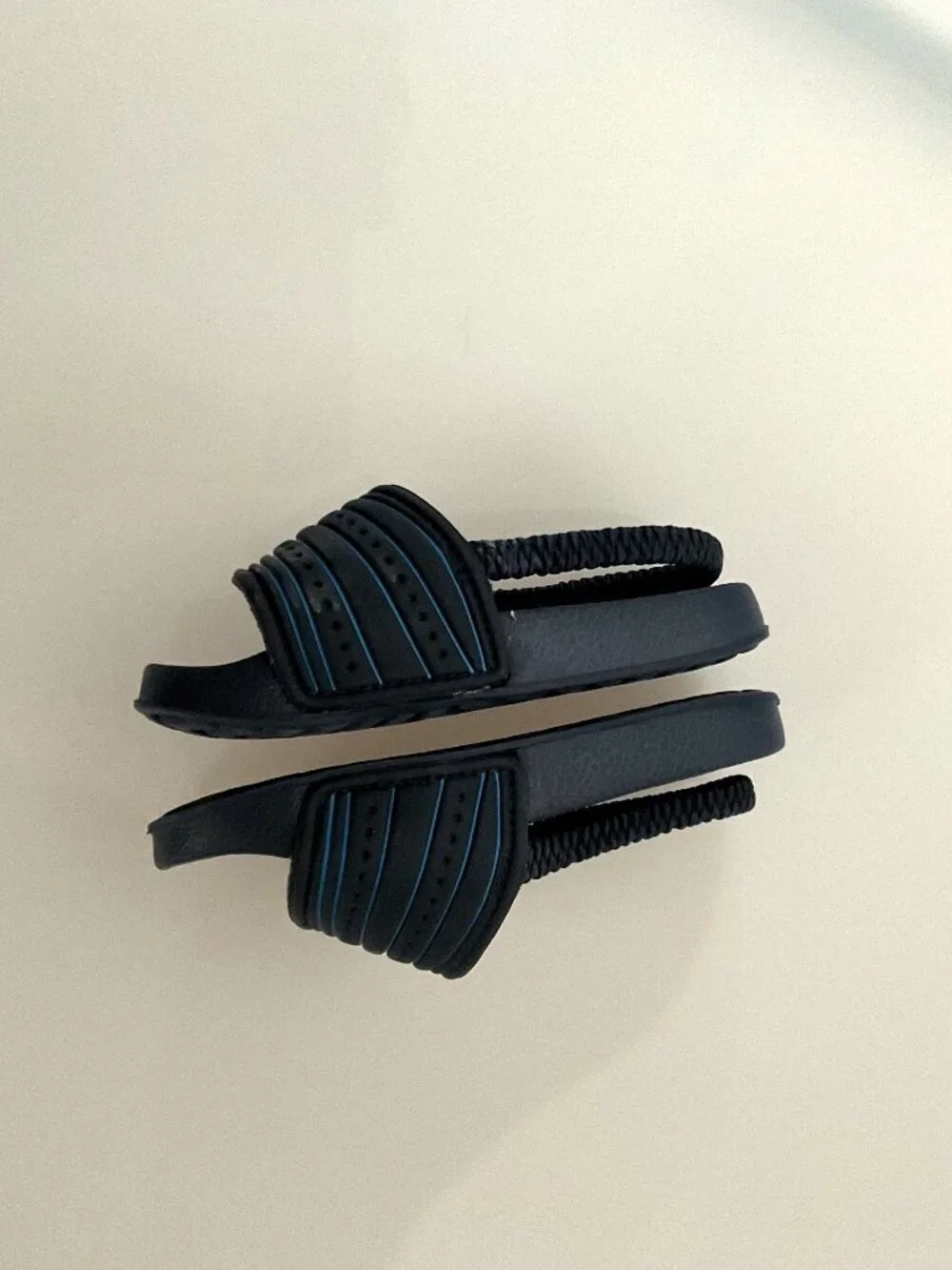 SCULPTED STRIPE NAVY BLUE KIDS SLIDES QUICK CLOSE FASTENER